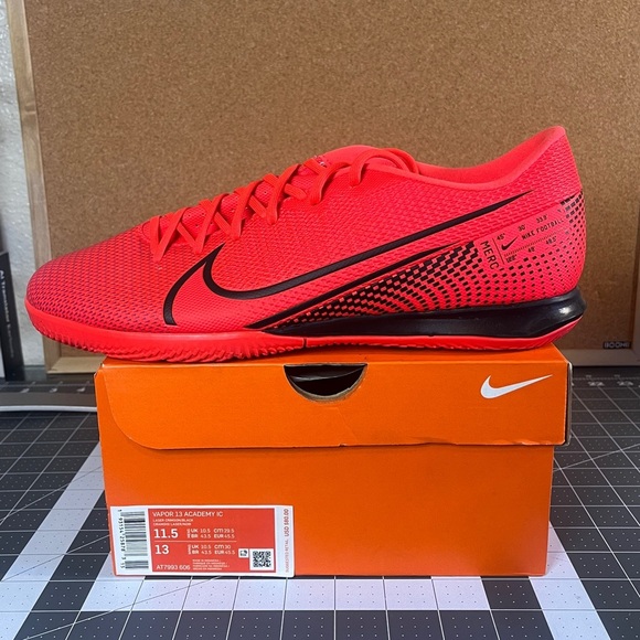 Nike
Vapor 13 Academy ic
Brand new - Picture 2 of 8